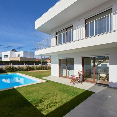 Aroeira Villa W/ Pool Near Beach, By Timecooler エクステリア 写真