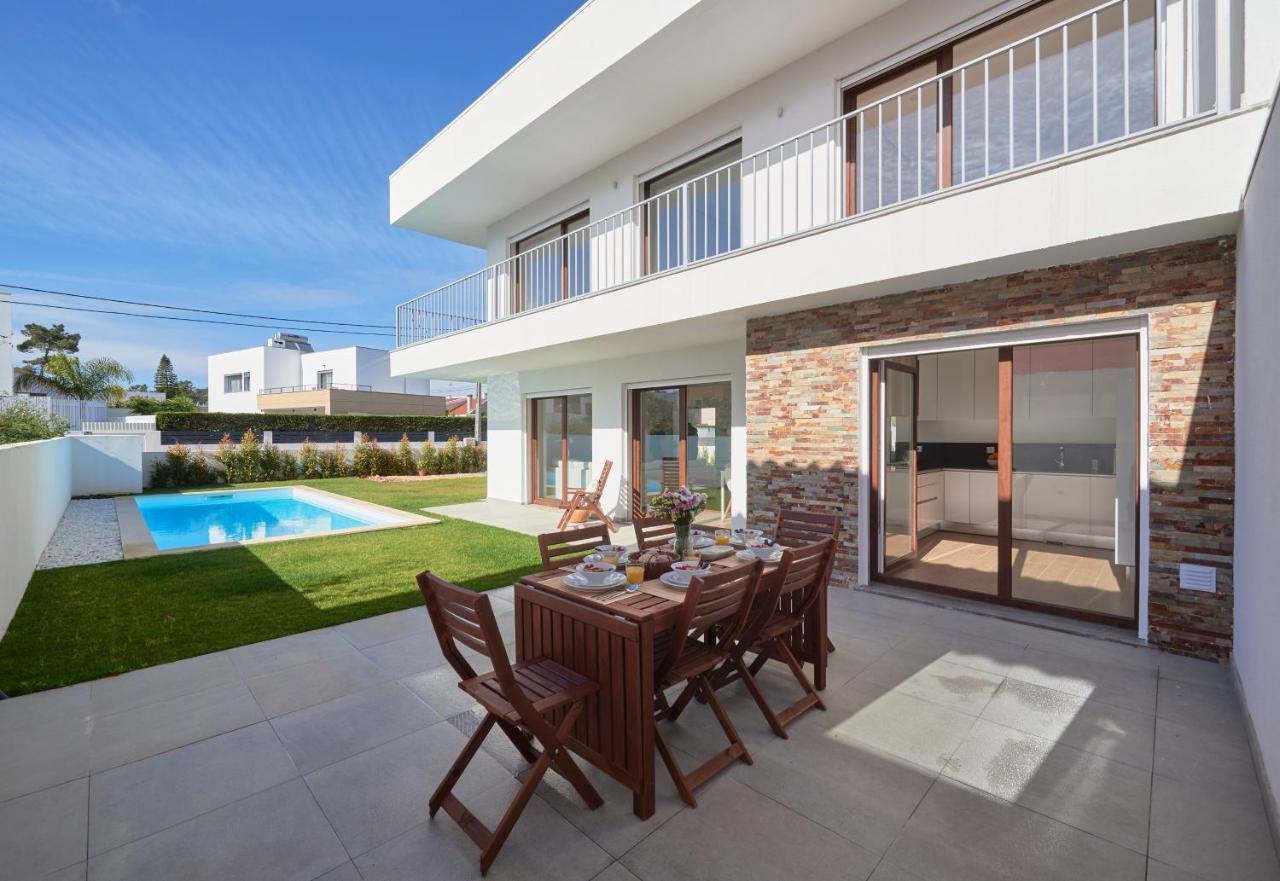 Aroeira Villa W/ Pool Near Beach, By Timecooler エクステリア 写真