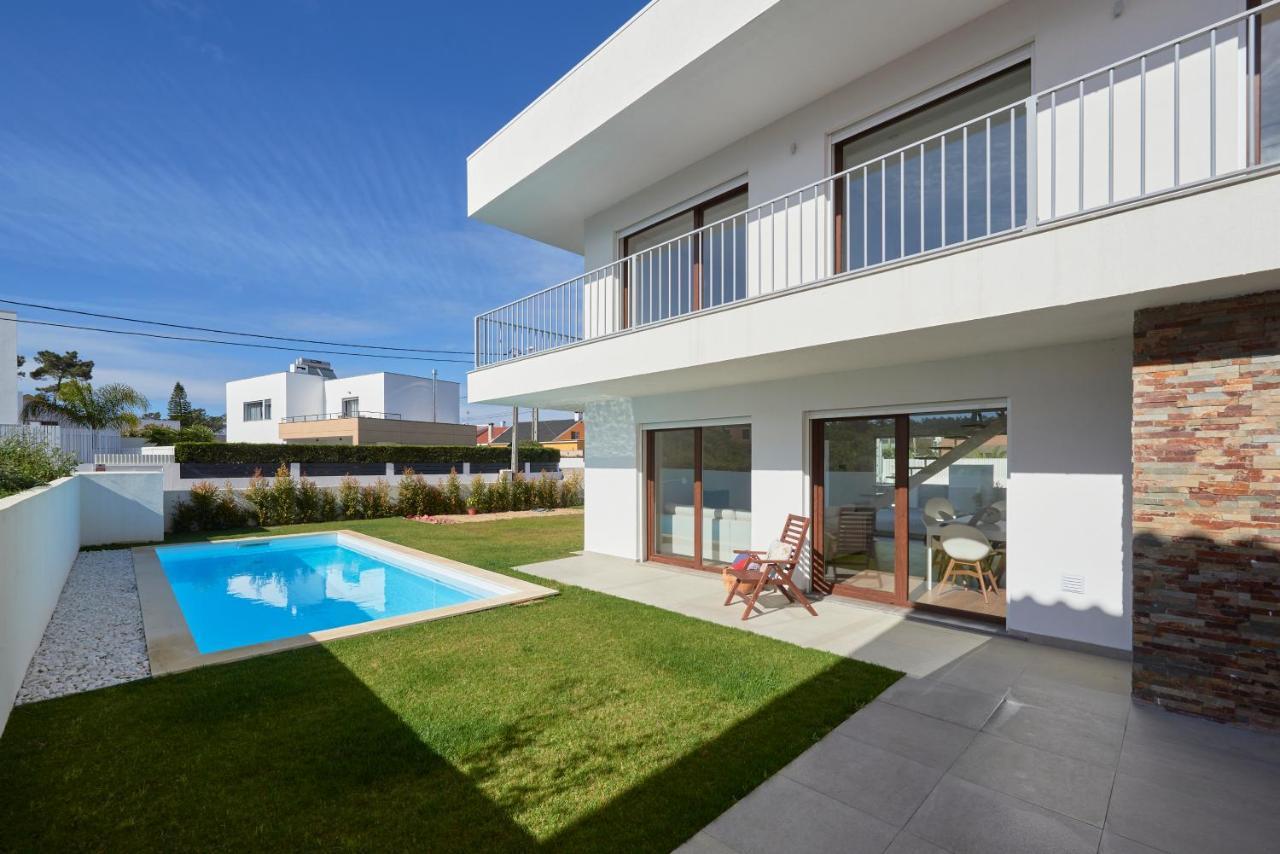 Aroeira Villa W/ Pool Near Beach, By Timecooler エクステリア 写真