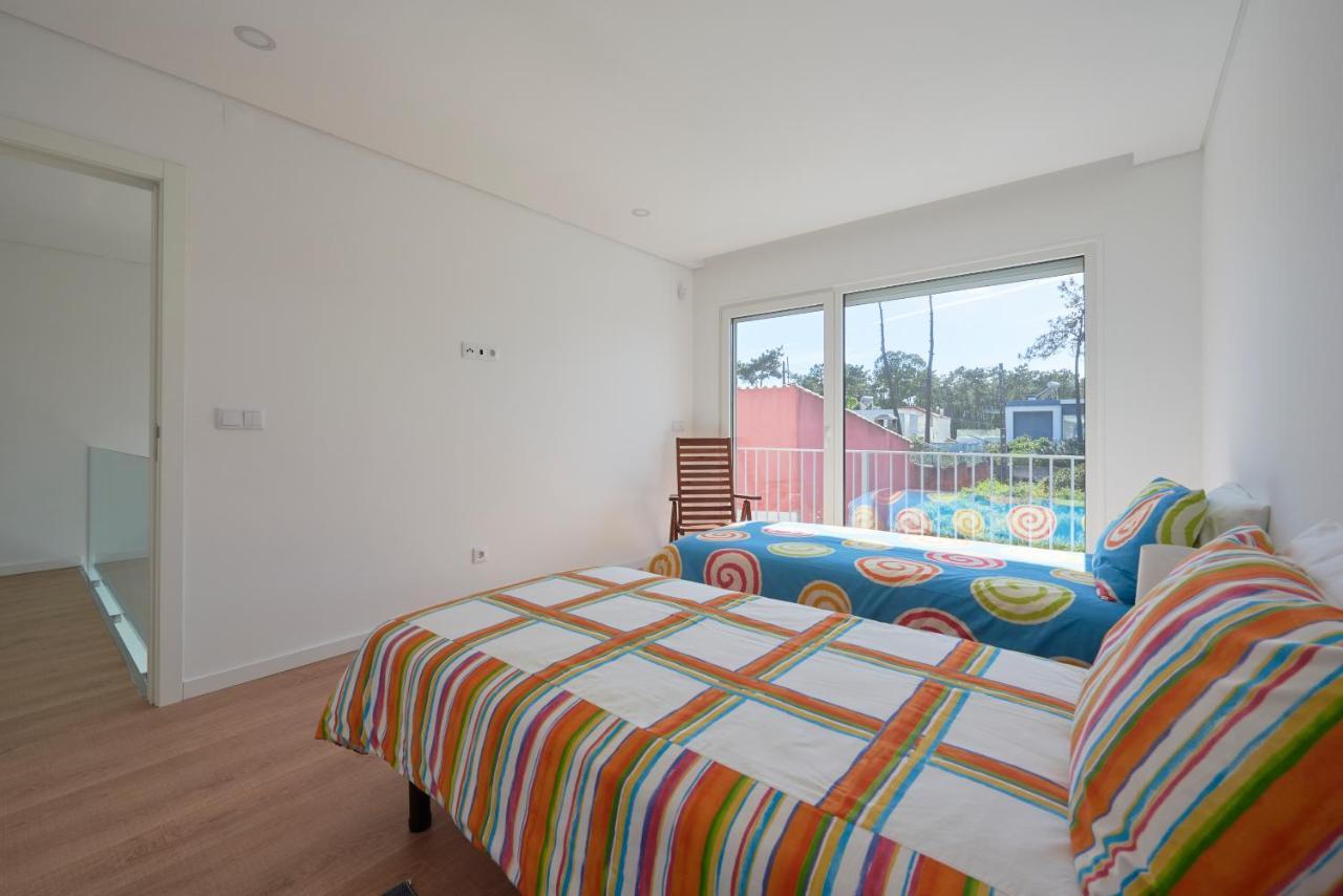 Aroeira Villa W/ Pool Near Beach, By Timecooler エクステリア 写真