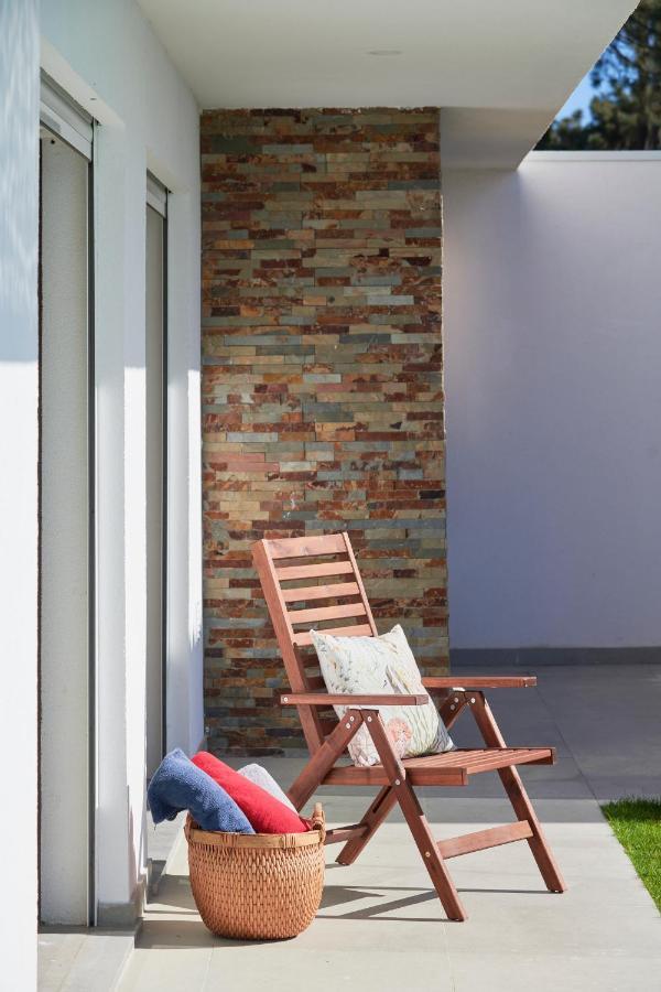 Aroeira Villa W/ Pool Near Beach, By Timecooler エクステリア 写真