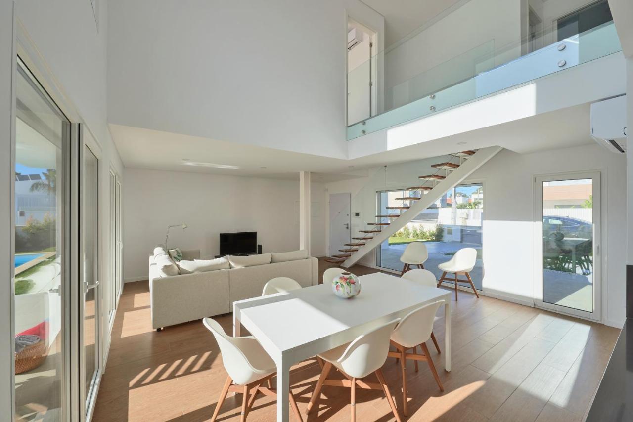 Aroeira Villa W/ Pool Near Beach, By Timecooler エクステリア 写真