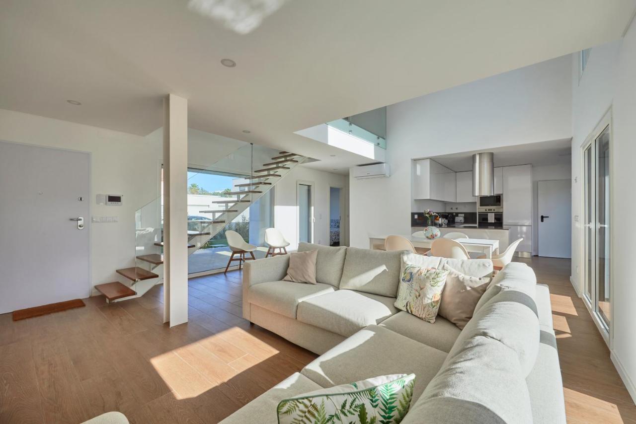 Aroeira Villa W/ Pool Near Beach, By Timecooler エクステリア 写真