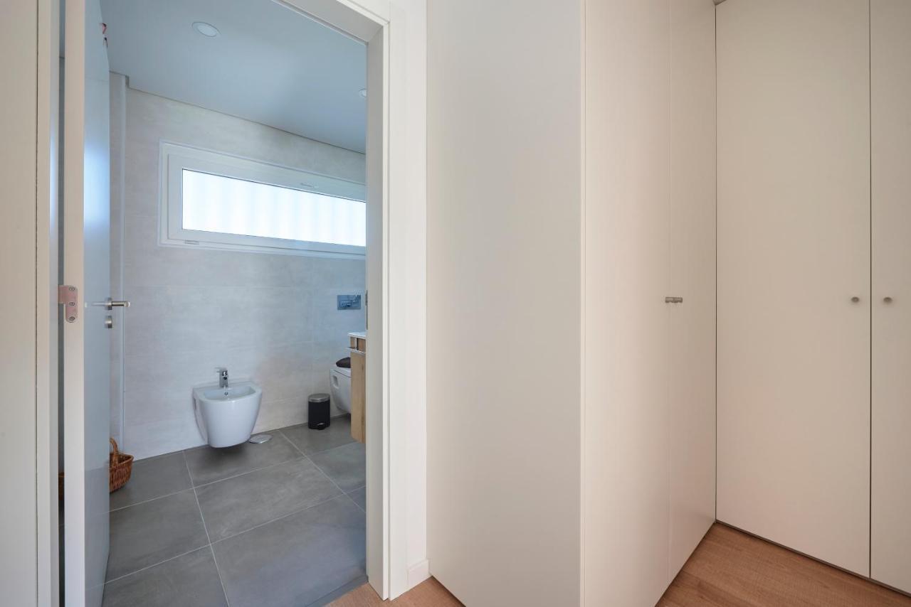 Aroeira Villa W/ Pool Near Beach, By Timecooler エクステリア 写真