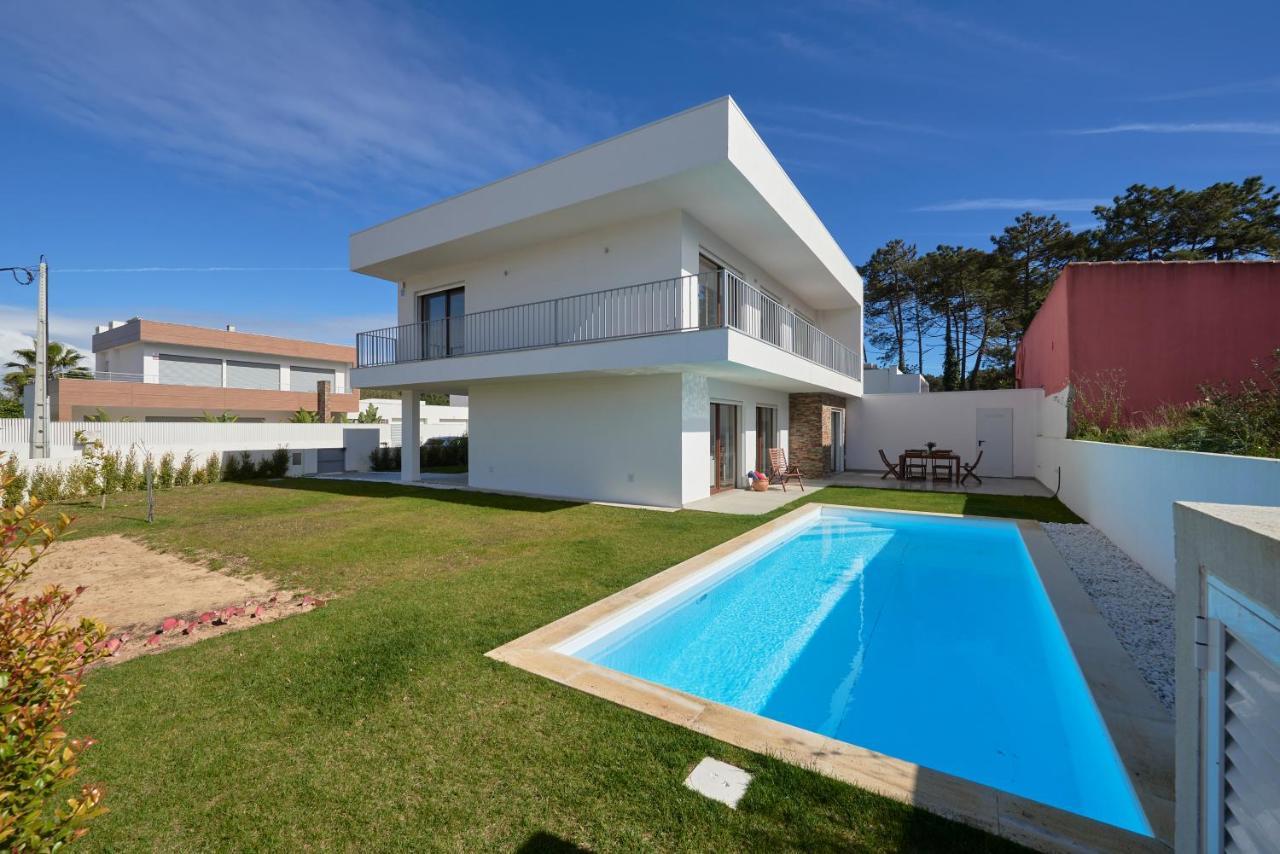 Aroeira Villa W/ Pool Near Beach, By Timecooler エクステリア 写真