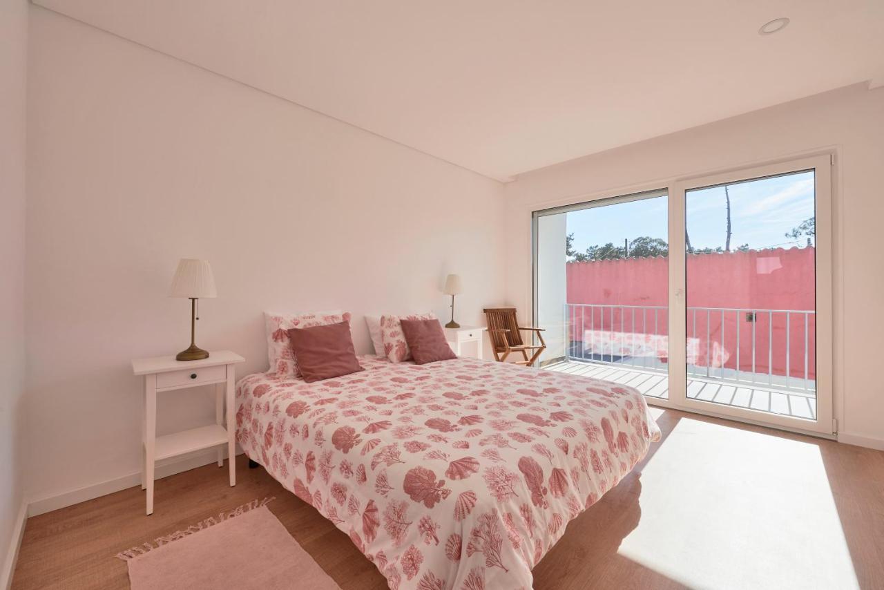 Aroeira Villa W/ Pool Near Beach, By Timecooler エクステリア 写真