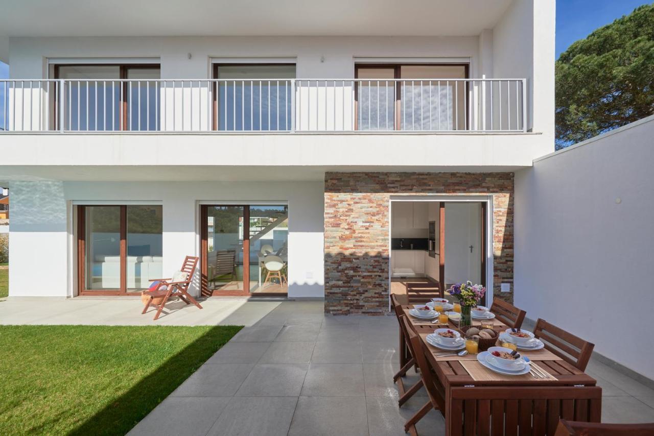 Aroeira Villa W/ Pool Near Beach, By Timecooler エクステリア 写真
